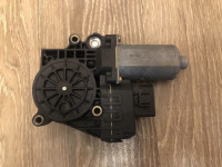 Audi A6 4b C5 motor desnog prednjeg prozora desno 0130821774 audi