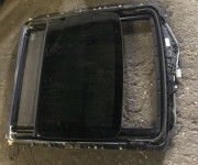 BMW serije 7 F01 F02 panoramski krovni otvor 7903815 7193398
