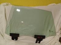 Maserati Levante staklo