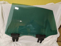 Maserati Levante staklo