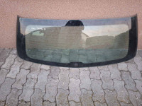 Opel Zafira B straznje staklo