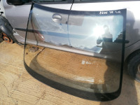 Peugeot 206 PREDNJE STAKLO