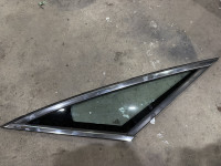PREDNJE LIJEVO TROKUT STAKLO FORD S-MAX 2016
