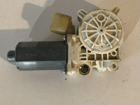 Serija 5 e60 e61 motor prednjeg desnog prozora BMW desni 6981142