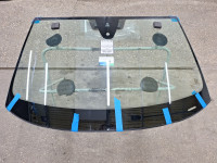 VW Tiguan prednje staklo