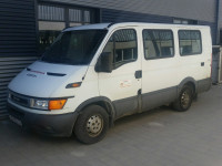 Prodajemo putnički kombi Iveco 35 s 12 c,2004.god.8+1