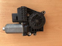 0130821774 - MOTOR PROZORA PREDNJI DESNI AUDI A6 S6 C5 4B