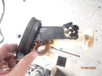 BMW Serija 3 E36 325tds pumpa goriva original