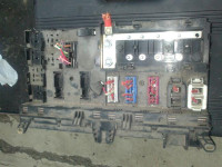 BMW X5 2004 godina osiguračku kutiju prodajem