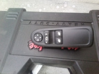 Citroen C3 2015 prednji lijevi prekidac stakla