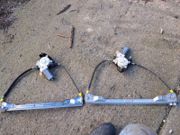 clio 2003g. podizaci stakala prednji na struju