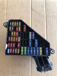 Kutija s osiguračima VW POLO 085132991002 za osigurače