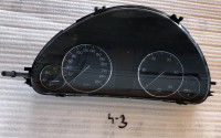 Mercedes-Benz C-klasa W203 instrumentna ploča A2035404947