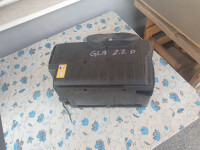 Mercedes CLA GLA B klasa akumulatorska kutija 2465410205