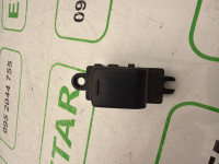 NISSAN QASHQAI J10, 2006.–2013. — PREKIDAČ STAKLA — 25411 BR00A
