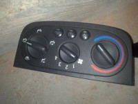 Opel Corsa C komande ventilacije prodajem sa slike