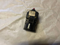 R 18 30 brava brava vrata RENAULT 7700663552