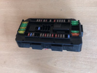 serija 1 2 3 4 f20 f30 f31 f32 osigurač računala BMW 9389068