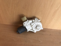 serija 1 3 4 7 f01 f30 f82 f22 motor desnog prozora 7046032