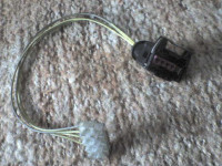 UTIKAČ SA 4 KONEKTORA 4 ŽICE ZA RASPLINJAČ DIJELOVI VW GOLF 2