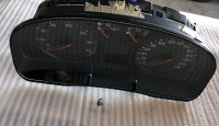 VW Passat B5 instrument ploča / brzinomjer 3B0920822 (za dizel motore)