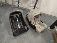 Dječja sjedalica + baza