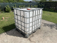Plastične bačve (cisterne) za vodu (1000 litara)
