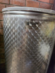 Prodajem inox bačve za vino