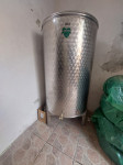 Prodajem Inox bačvu za vino 300L
