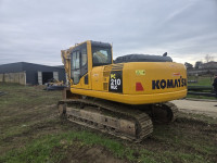 KOMATSU PC 210 NLC - 8  ,    250 CM