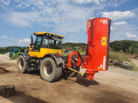 Jcb fastrack/ 220ks /80-85kmh/ mulcer 2023godina