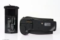 Grip original Nikon MB-D10 za D700 i D300