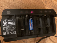 Univerzalni punjač baterija