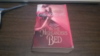 IN THE HIGHLANDERS BED CATHY MAXWELL