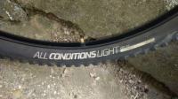 All conditions light 27.5x2.1 gume,gratis zracnice,odlicno stanje
