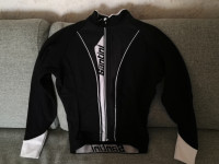 Santini duga majica, M