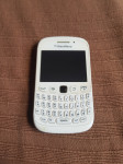 Blackberry Curve 9320, sve mreže, sa punjačem --bijeli
