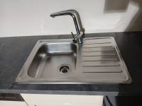 Kuhinja sa svim aparatima