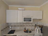 Kuhinjski komplet s uključenim aparatima