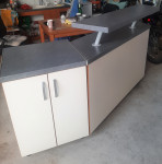 Kuhinjski otok sa šankom prodajem, kao nov, Zagreb, 185 eura