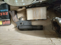 raketni pištolj za pomorce