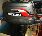 Suzuki - poklopac (kapa) vanbrodskog motora, odlično stanje