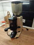 Mlinac za kavu La San Marco, ugostiteljski, sa spremnikom za doziranje