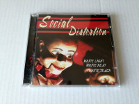 SOCIAL DISTORTION - WHITE LIGHT, WHITE HEAT, WHITE TRASH