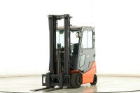Električni viličar Toyota 8FBMKT25 – 2.500 kg, 4 kotača, triplex