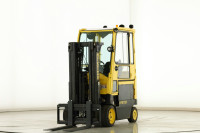 Hyster E4.00XL el. viličar – 4000 kg, triplex, teški rad na otvorenom