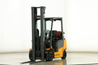 Jungheinrich TFG-320 plinski 2 t – triplex 600 cm, automatik
