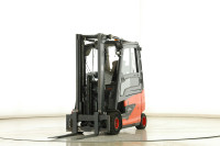Linde E25HL-01 aku viličar – 2500 kg na 600mm, triplex