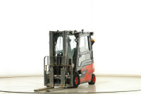 Linde E25L-01 el. viličar – 2500 kg, triplex, hidrostatska preciznost