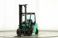 Mitsubishi FD30N dizelski viličar – 3000 kg, triplex, vanjski rad